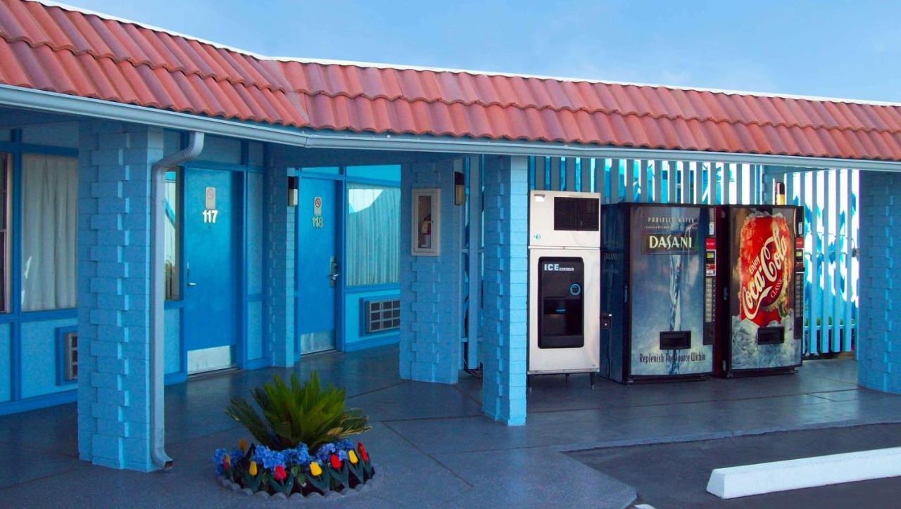 Blue Mist Hotel